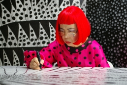 Filmszene 1 – KUSAMA: INFINITY (OmU)
