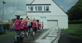 Filmszene 3 – PINK POWER