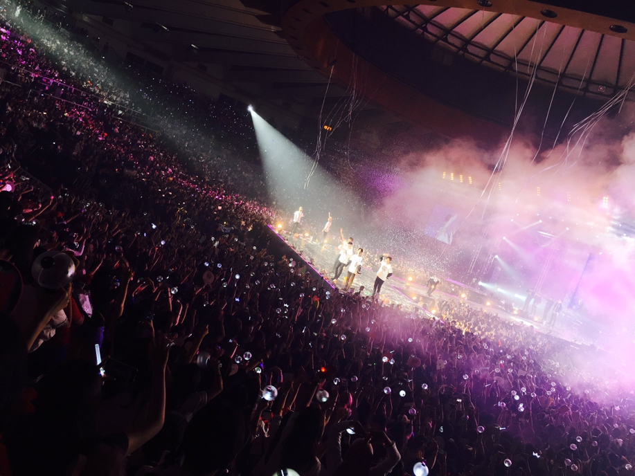 BTS 2016 HYYH ON STAGE : EPILOGUE REMASTERED Szene 1