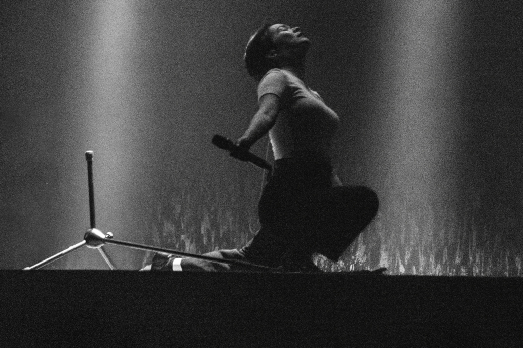 MITSKI: THE LAND Szene 1