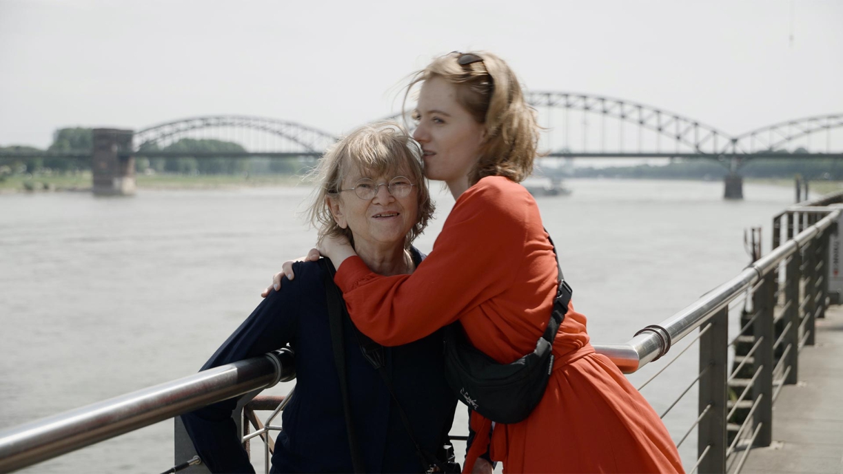 ANNA & OMA Szene 2