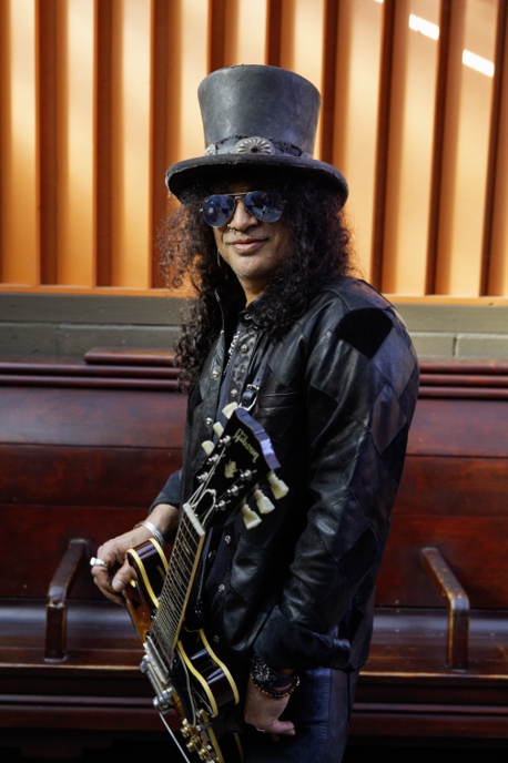 SLASH: LIVE AT THE S.E.R.P.E.N.T. FESTIVAL Szene 2