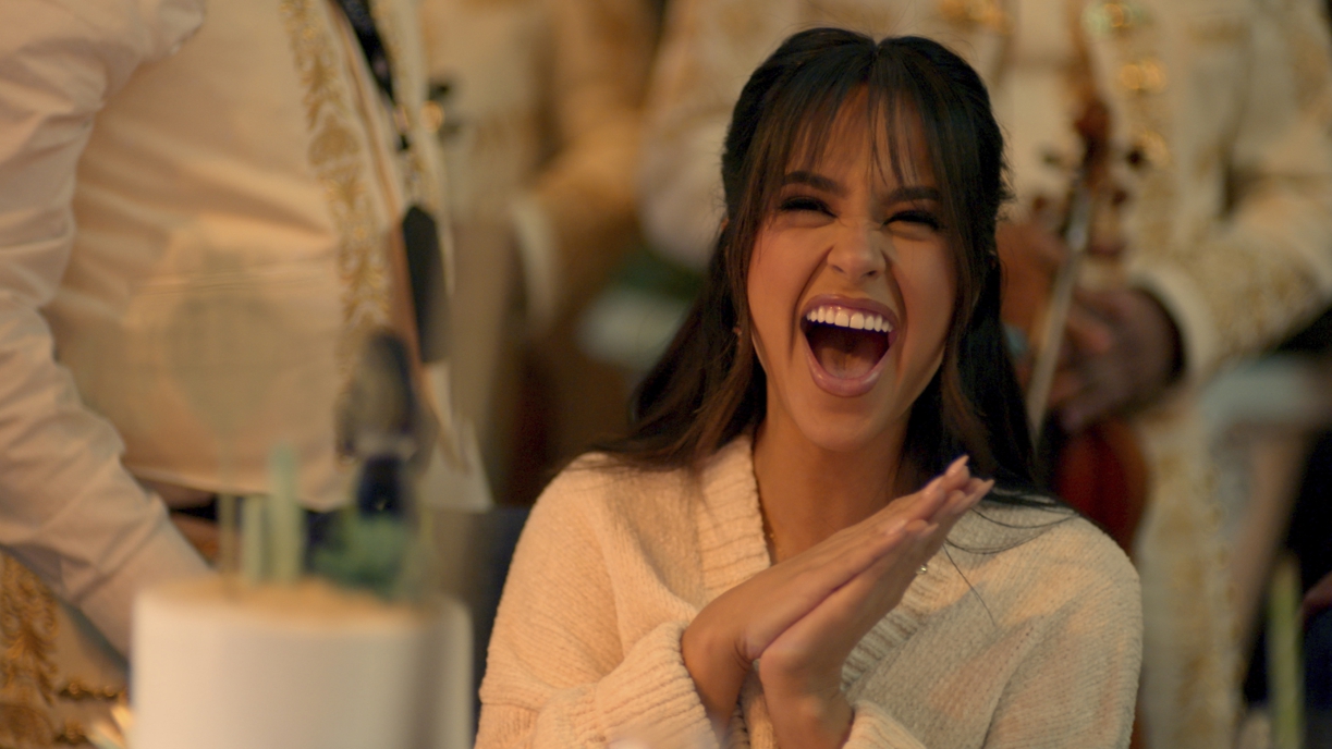 REBBECA: BECKY G Szene 1