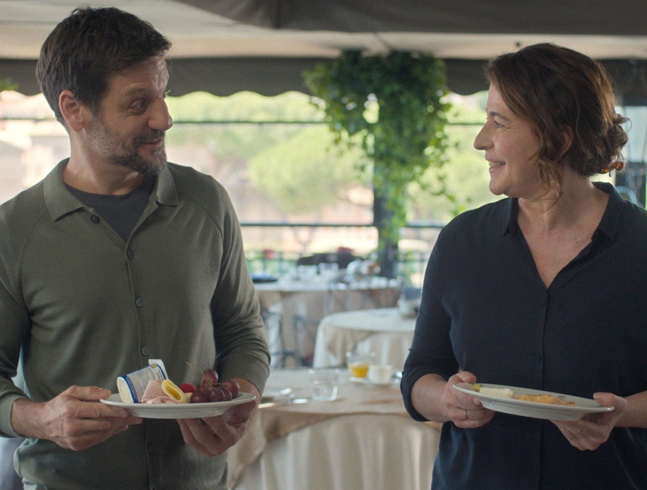 EIN LEBEN OHNE LIEBE IST MÖGLICH, ABER SINNLOS Szene 1