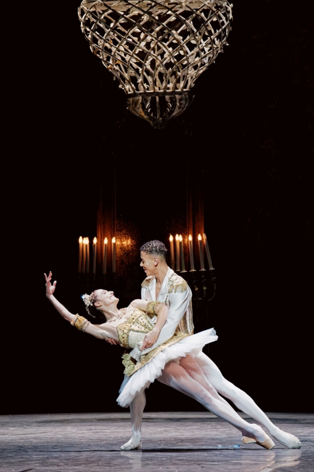 DER NUSSKNACKER: OPERA DE PARIS (2025) Szene 1