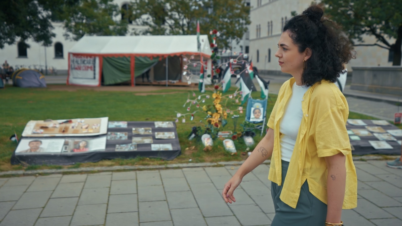 WELTKARRIERE EINER LÜGE: DIE PROTOKOLLE DER WEISEN VON ZION Szene 1