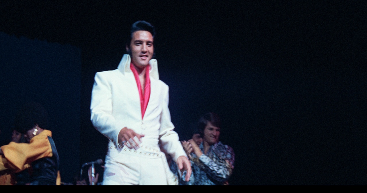 EPIC: ELVIS PRESLEY IN CONCERT Szene 1