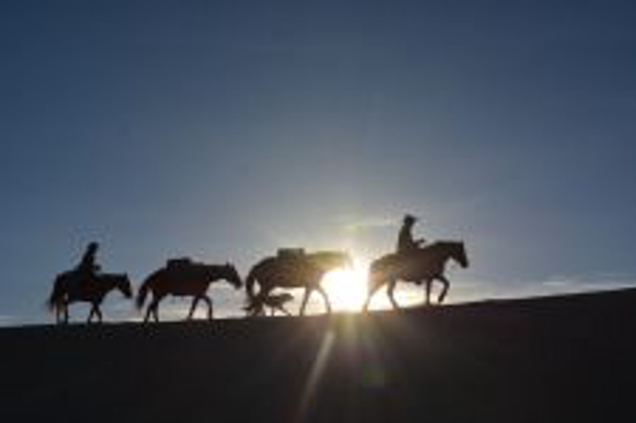 DIE ABENTEUERREITER – LONG WAY HOME Szene 3