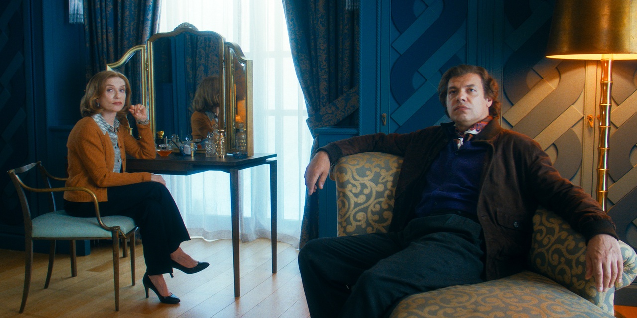 DIE REICHSTE FRAU DER WELT Szene 1