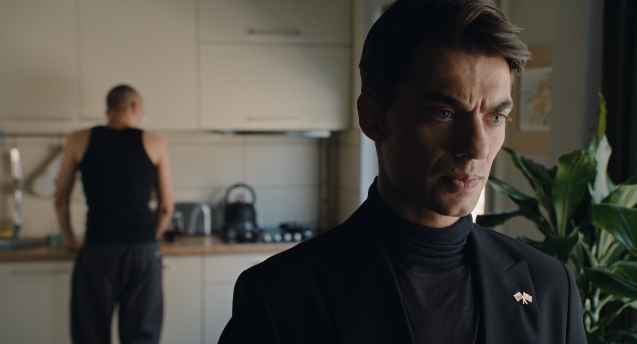 THE ACTIVIST Szene 1