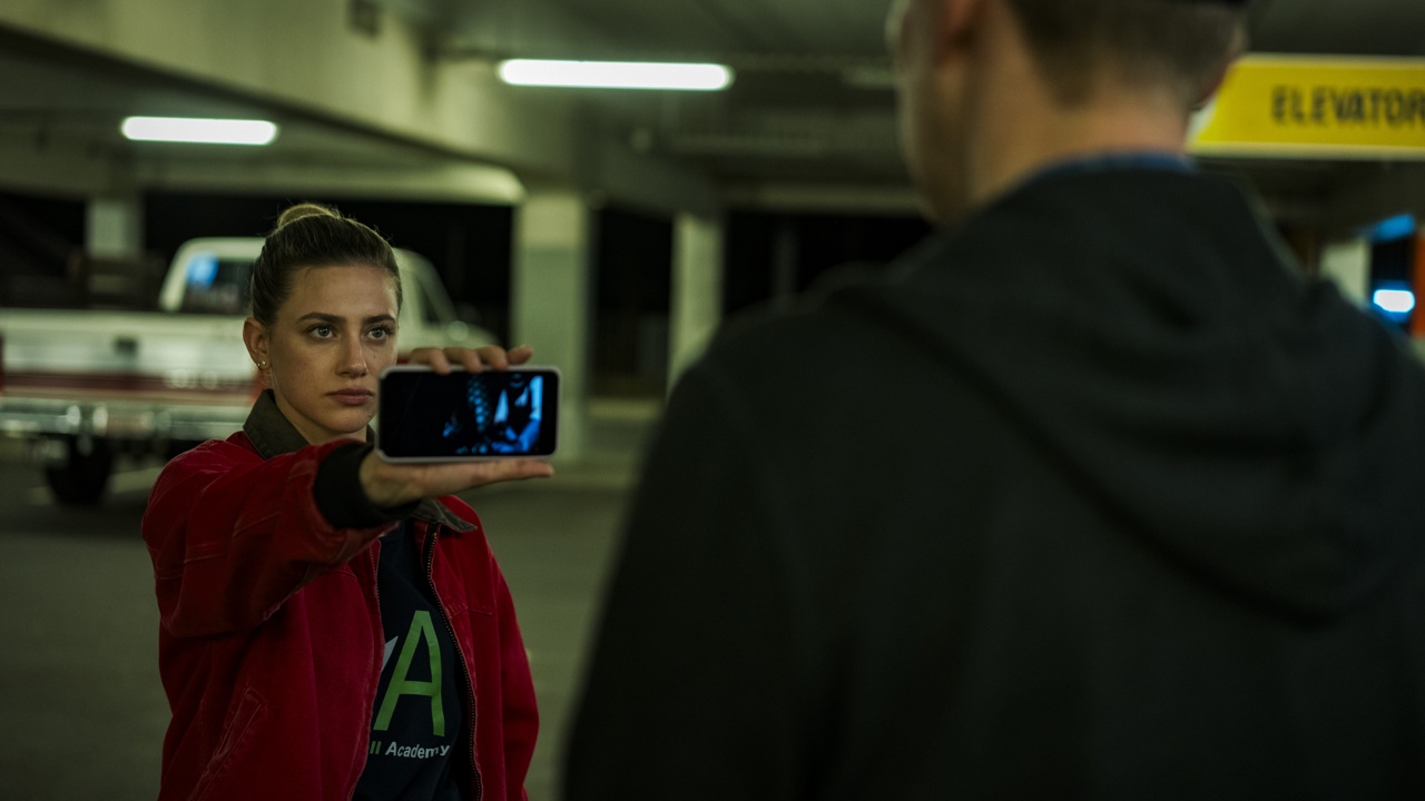 AMERICAN SWEATSHOP Szene 1