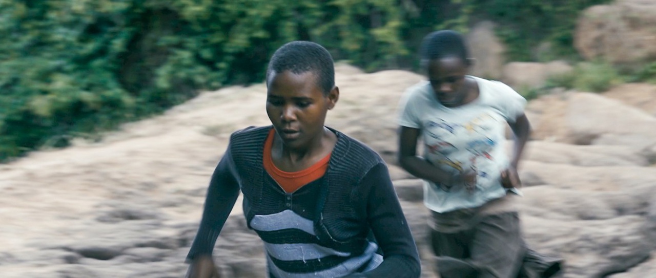 GIRLS DON'T CRY Szene 2