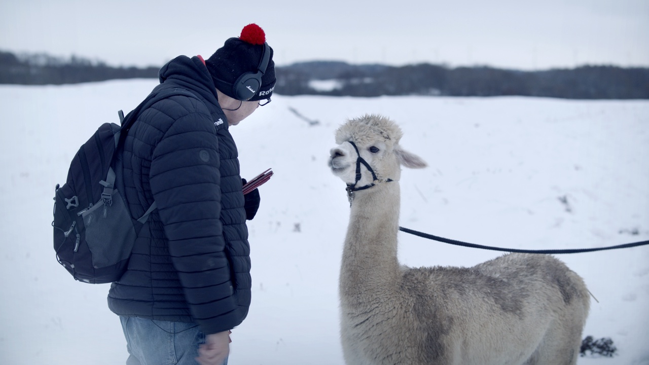 FINDING CONNECTION Szene 1