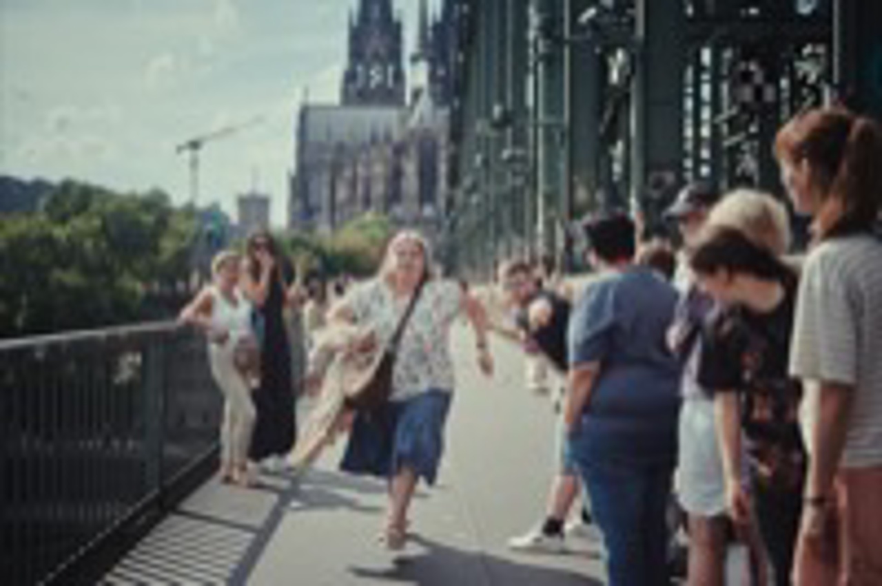 DER FROSCH UND DAS WASSER Szene 2