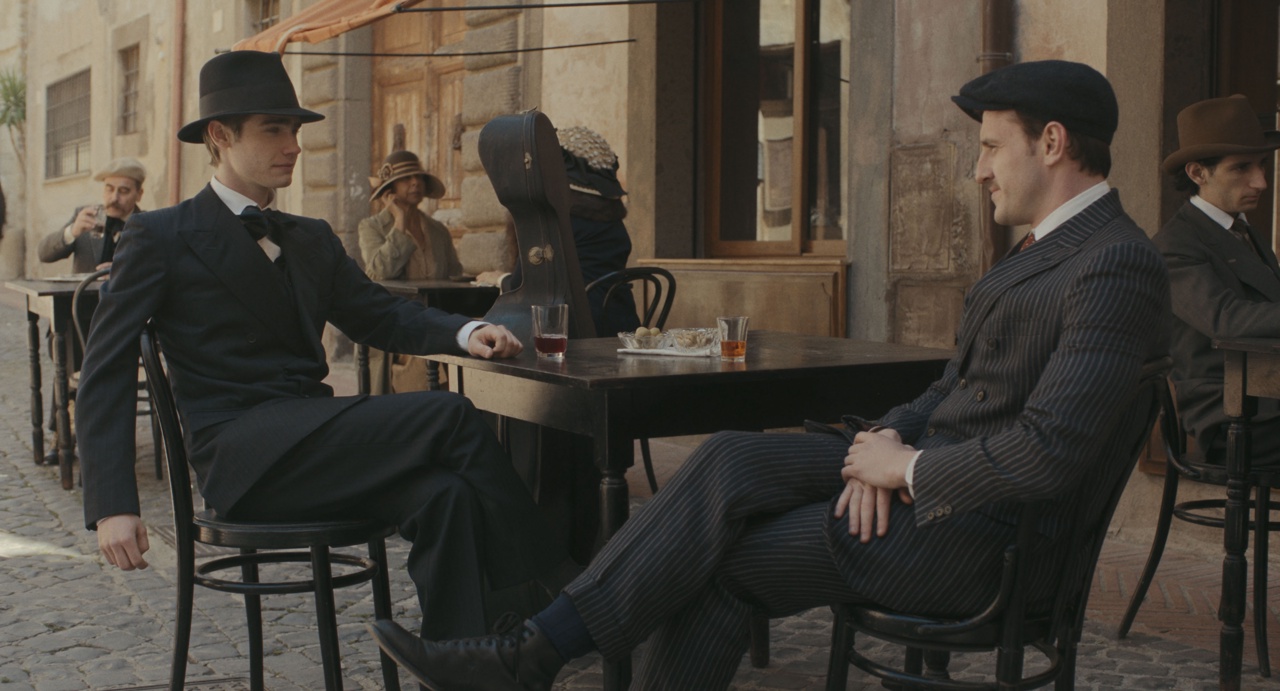 THE HISTORY OF SOUND Szene 1