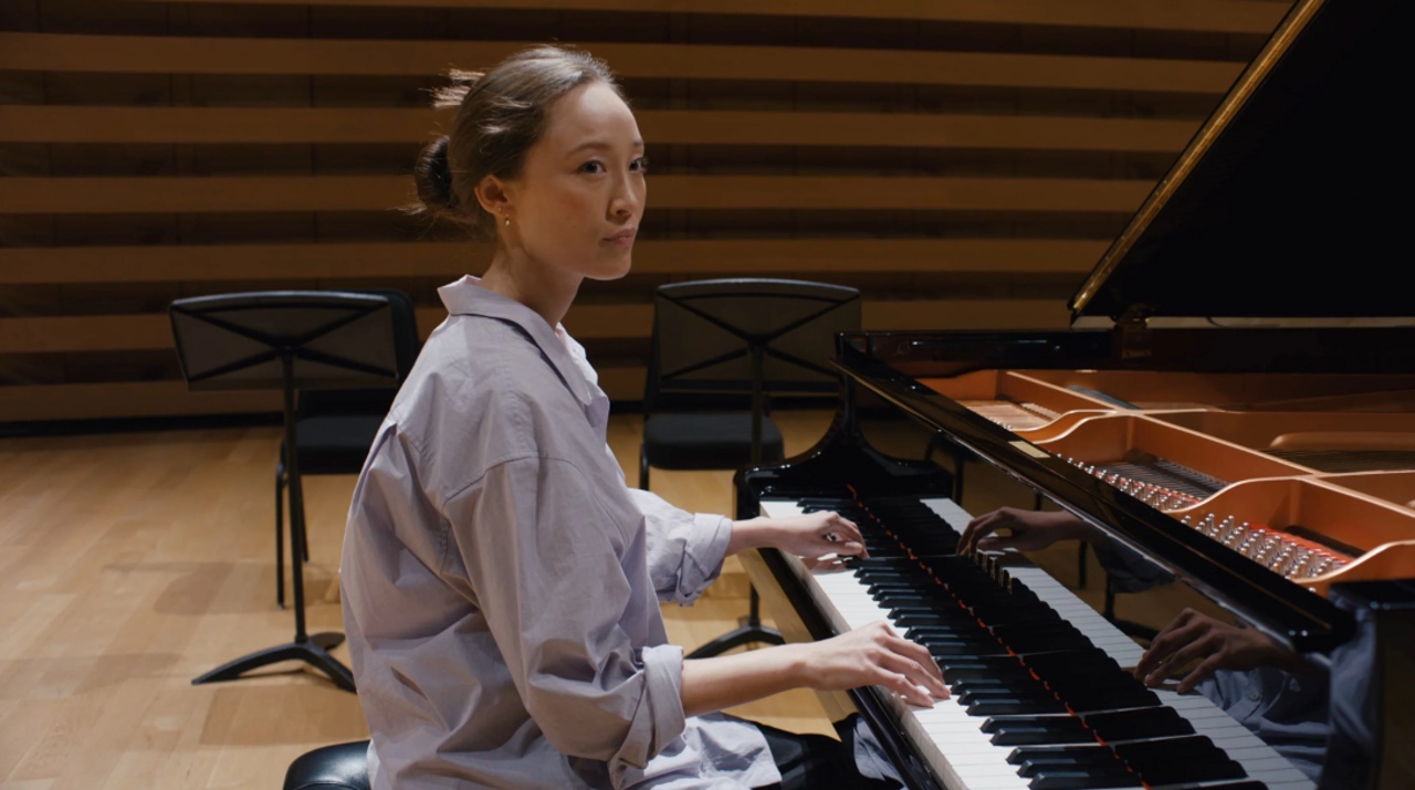 THE PIANO TUNER Szene 3