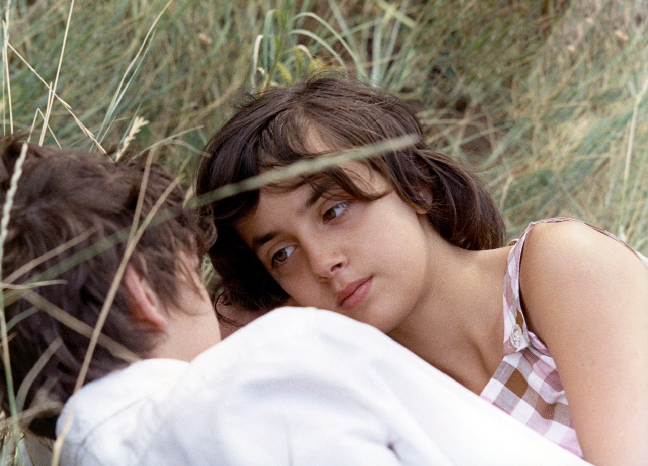 MES PETITES AMOUREUSES (WA: 2026) Szene 3