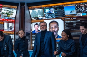 Filmszene 2 – DISCLOSURE DAY – DER TAG DER WAHRHEIT