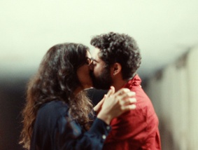 Filmszene 1 – A SAD AND BEAUTIFUL WORLD