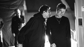 Filmszene 1 – OASIS: DON'T LOOK BACK IN ANGER (OmU)