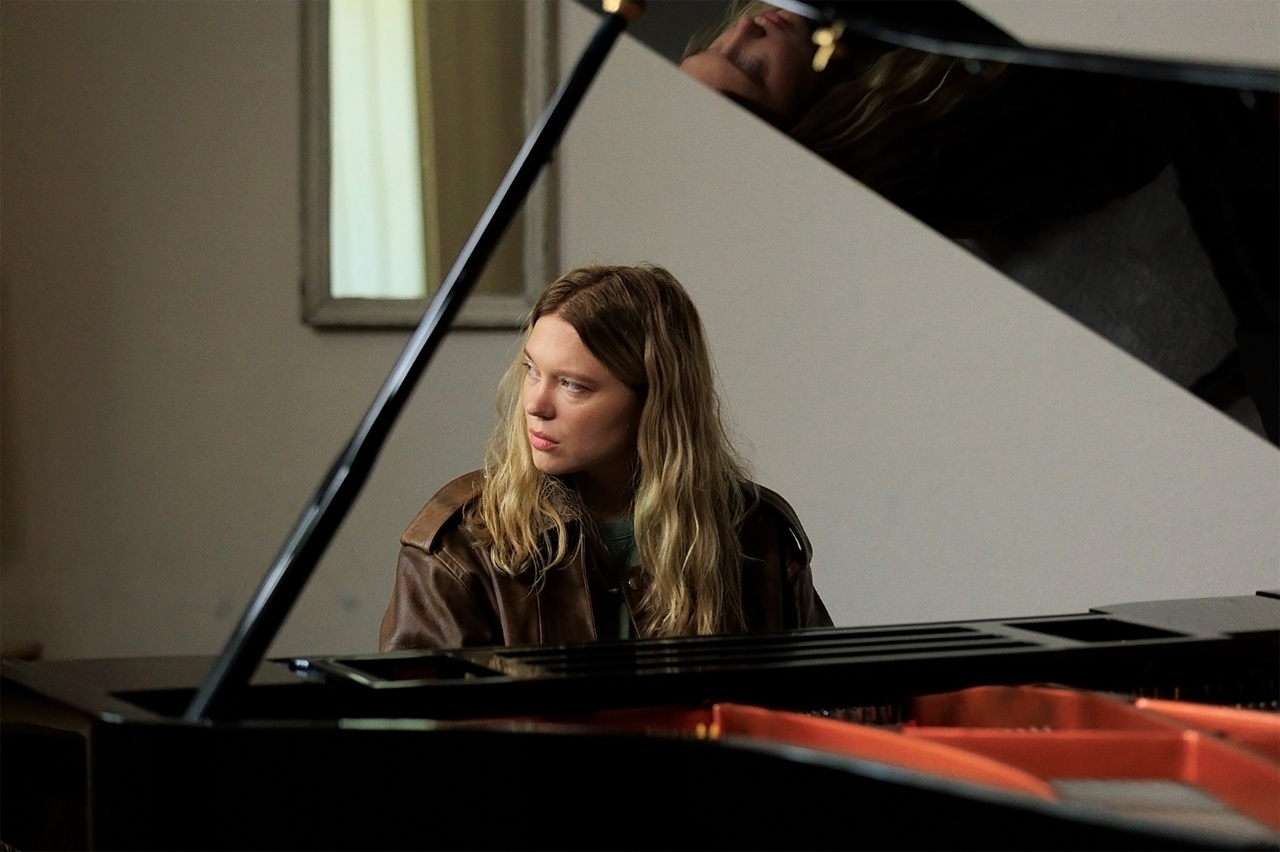 GENTLE MONSTER Szene 2